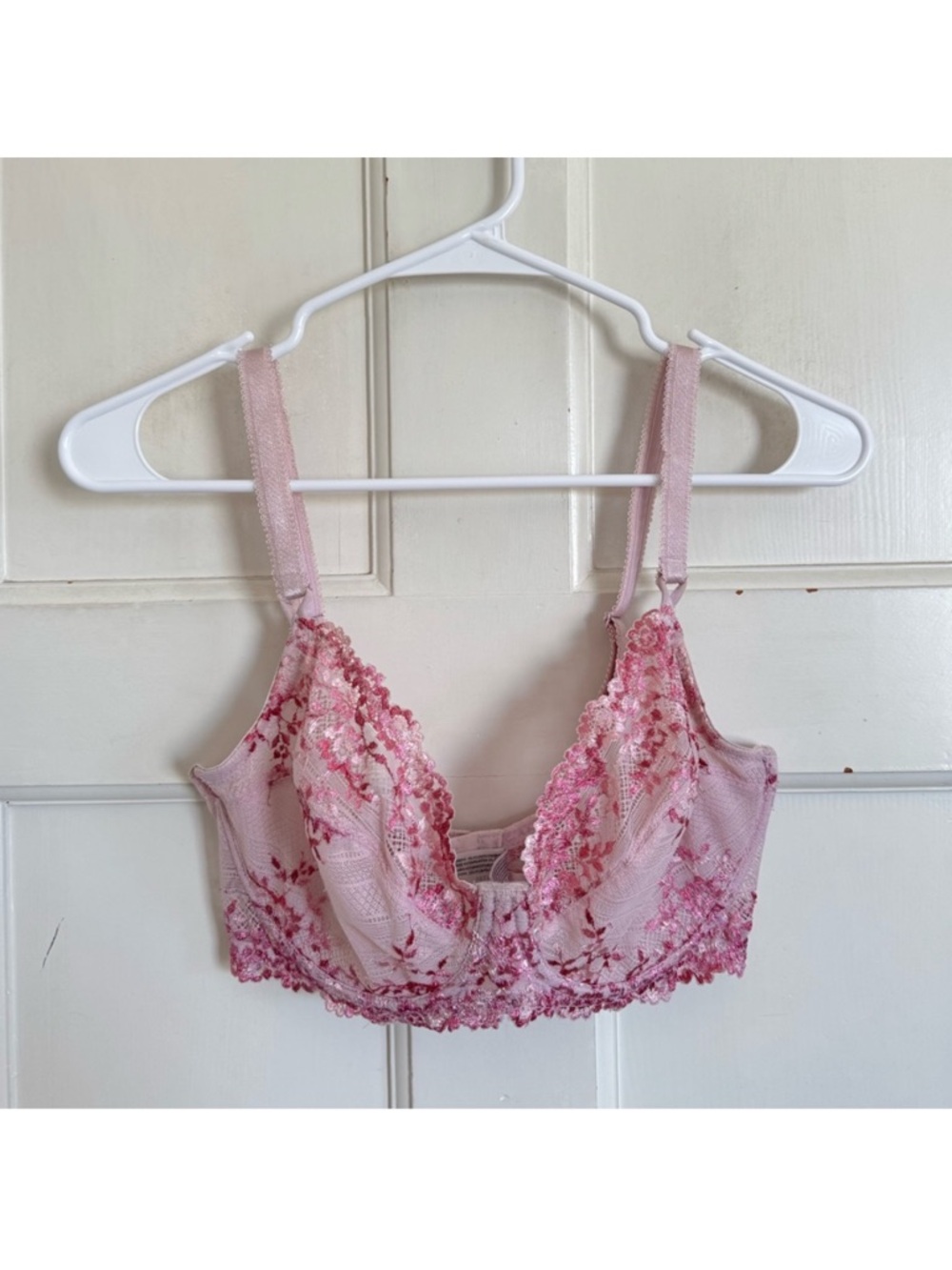 Wacoal Embrace Lace pink lace bra size 34DD